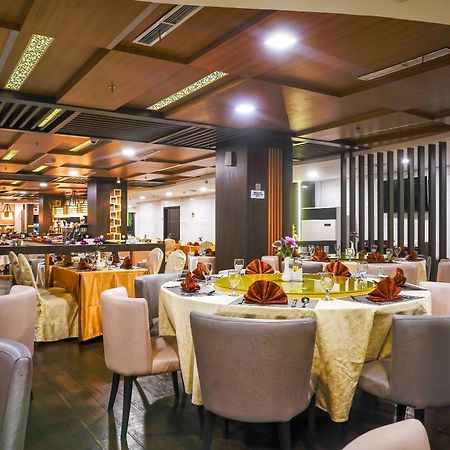 Nagoya Hill Hotel Batam Exterior photo
