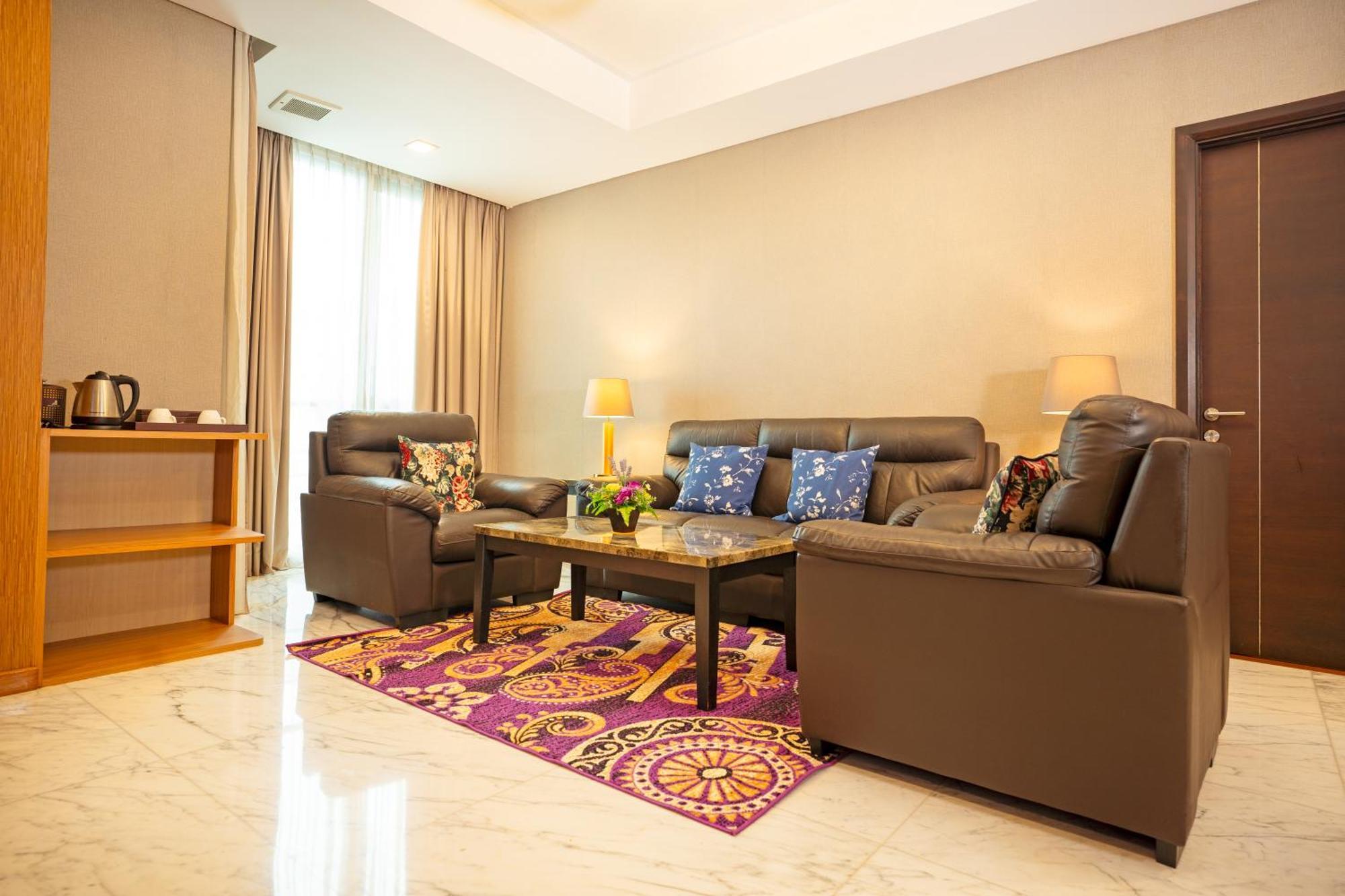 Nagoya Hill Hotel Batam Exterior photo