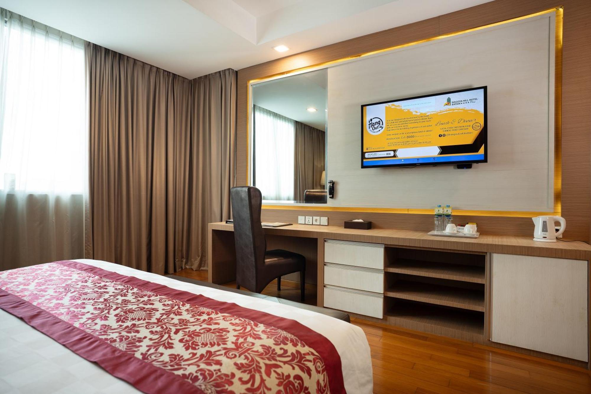 Nagoya Hill Hotel Batam Exterior photo
