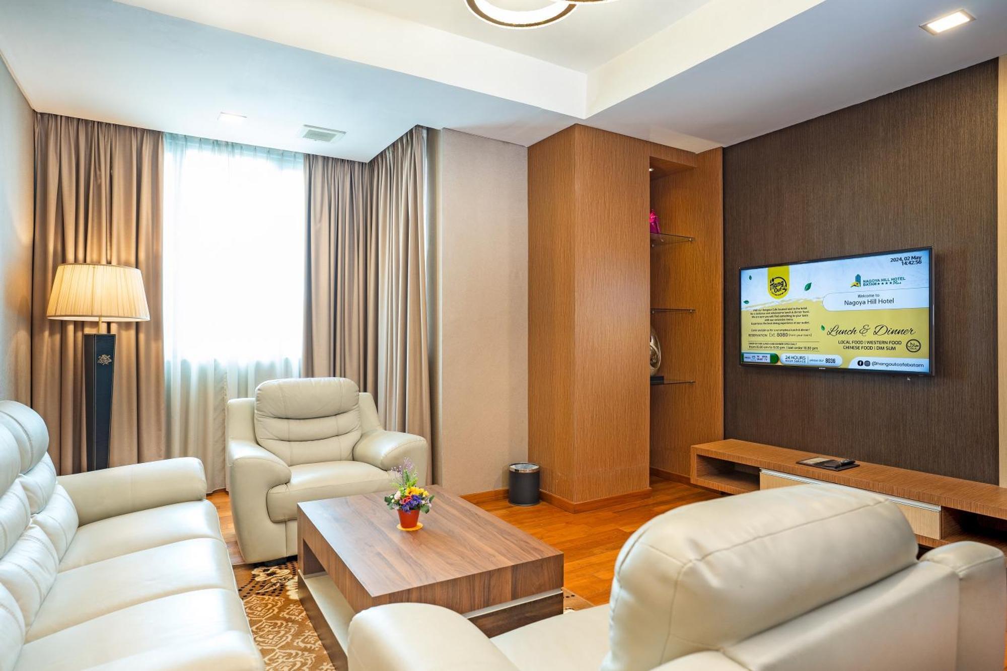 Nagoya Hill Hotel Batam Exterior photo