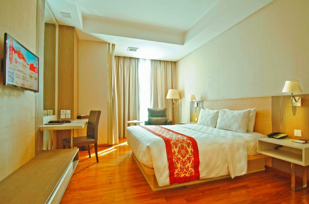 Nagoya Hill Hotel Batam Exterior photo